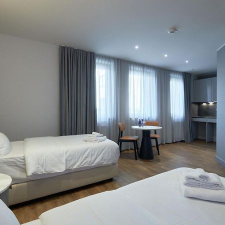 Fourty Three Luxury Serviced Apartments Düsseldorf Exterior foto A typical studio apartment