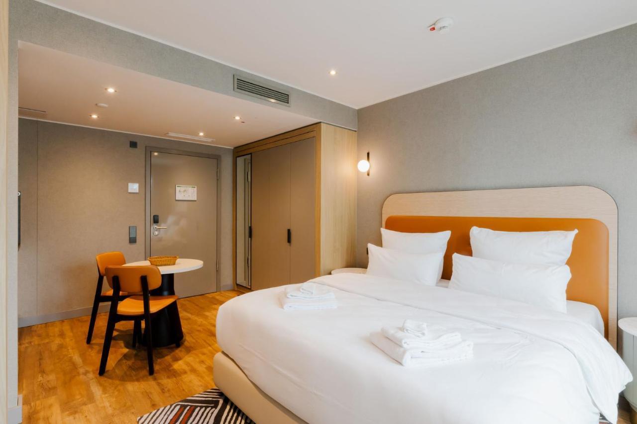 Fourty Three Luxury Serviced Apartments Düsseldorf Exterior foto Deluxe room