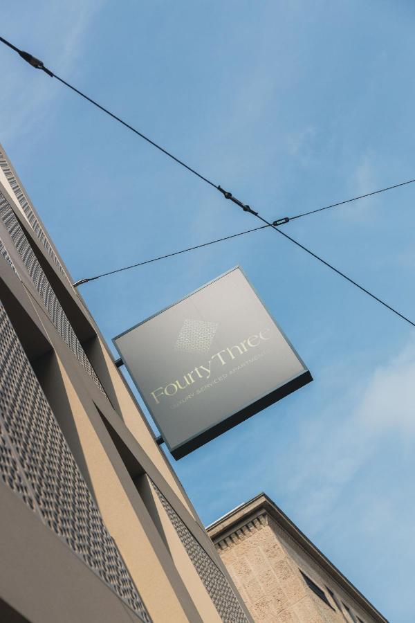Fourty Three Luxury Serviced Apartments Düsseldorf Exterior foto Fourty Three