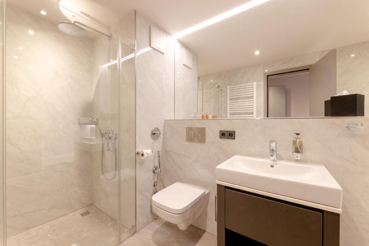 Fourty Three Luxury Serviced Apartments Düsseldorf Exterior foto Bathroom