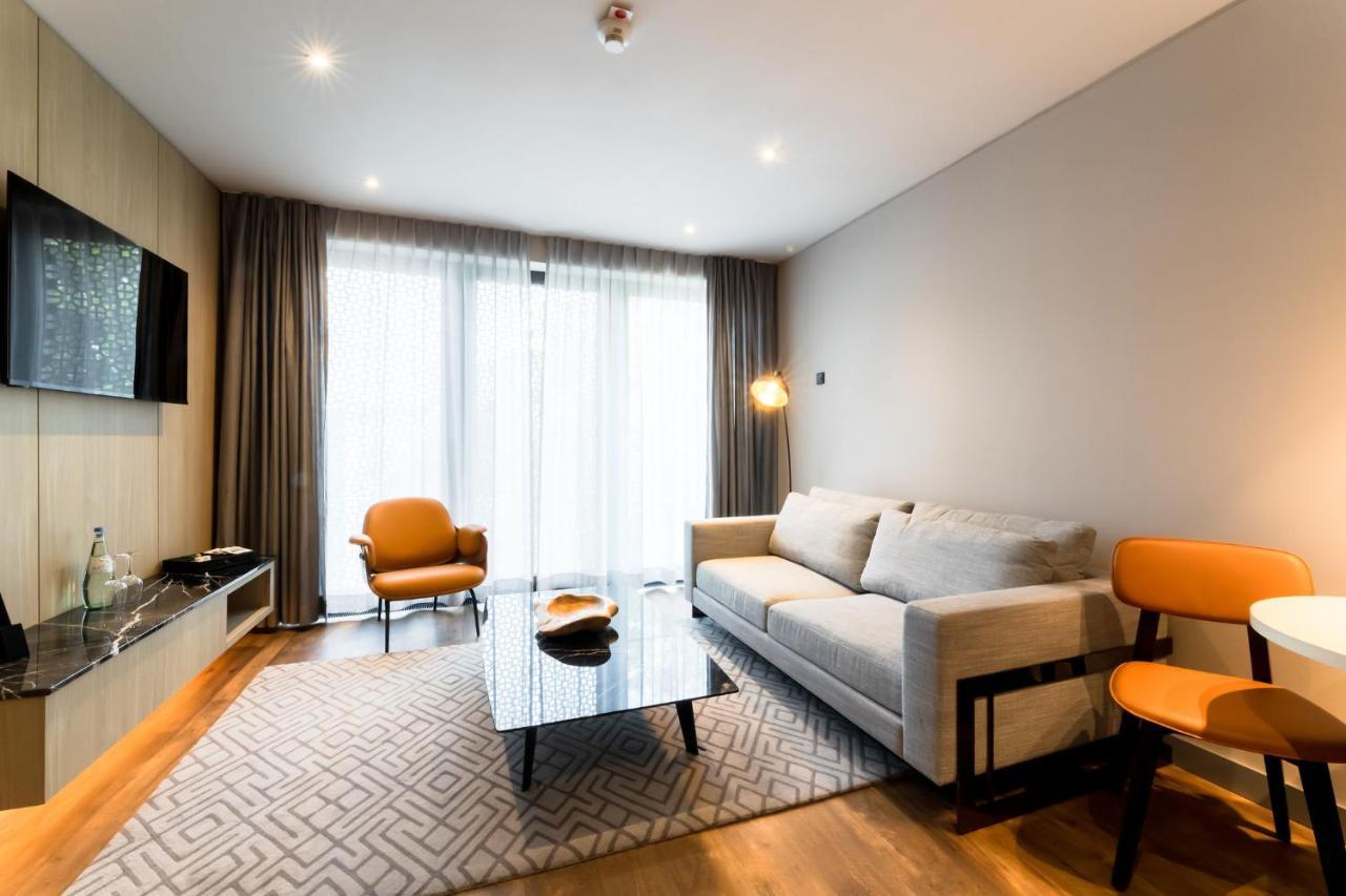 Fourty Three Luxury Serviced Apartments Düsseldorf Exterior foto Living room