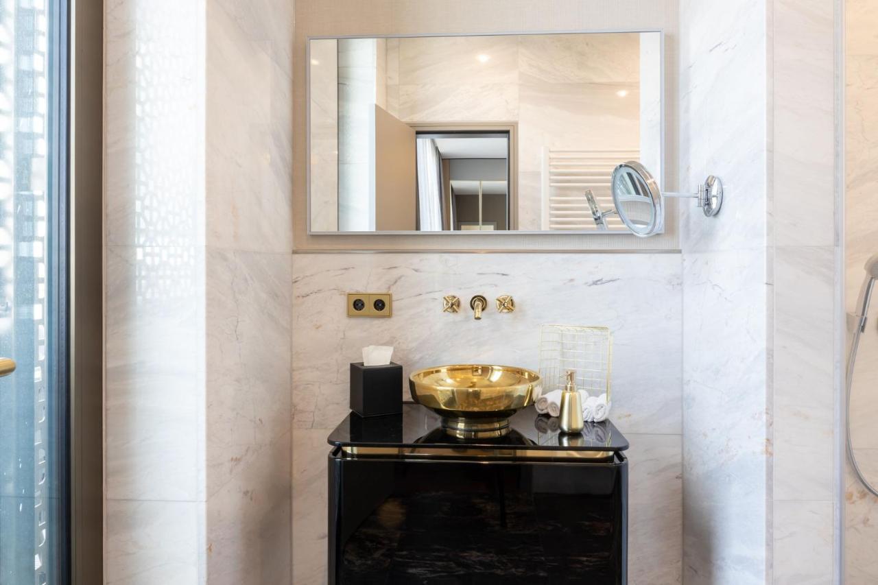 Fourty Three Luxury Serviced Apartments Düsseldorf Exterior foto Bathroom