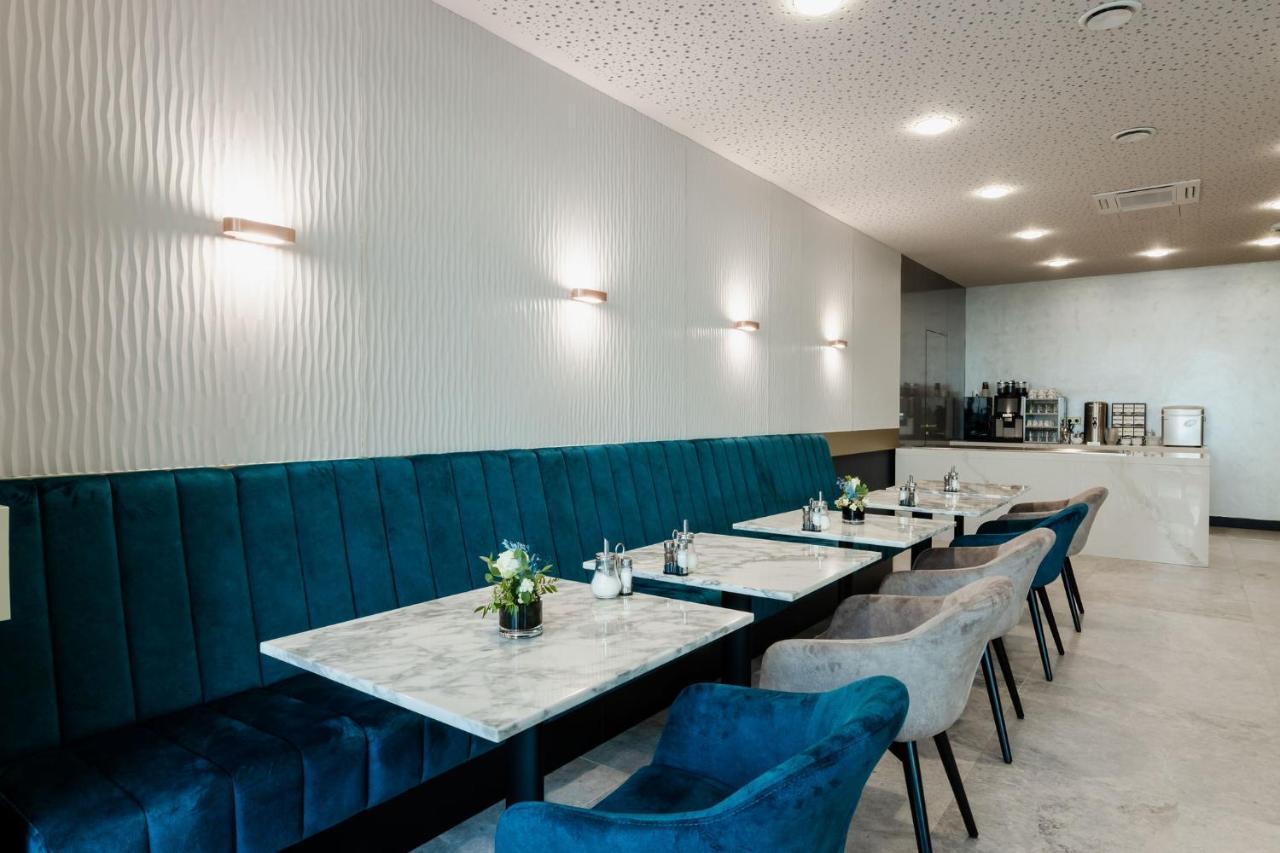 Fourty Three Luxury Serviced Apartments Düsseldorf Exterior foto The interior of the lounge