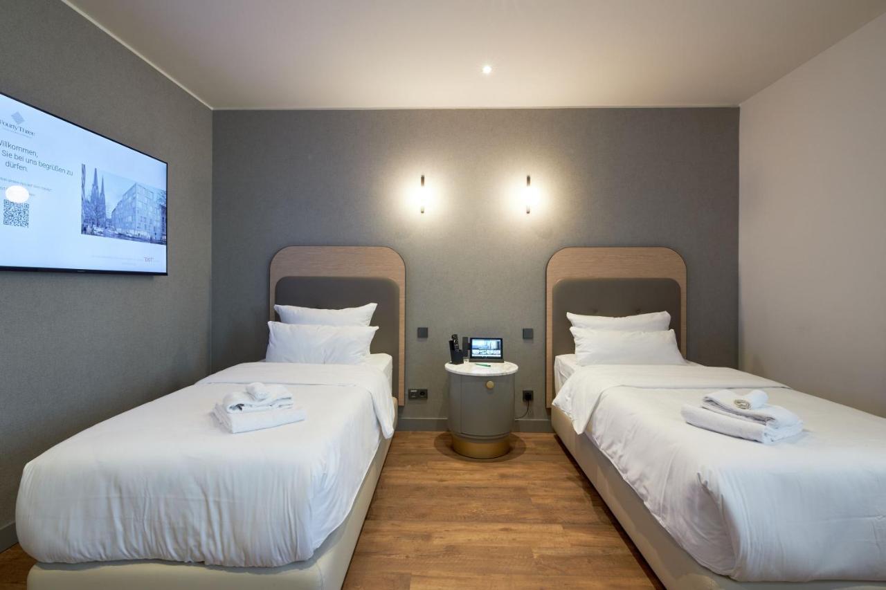 Fourty Three Luxury Serviced Apartments Düsseldorf Exterior foto A room at the hotel